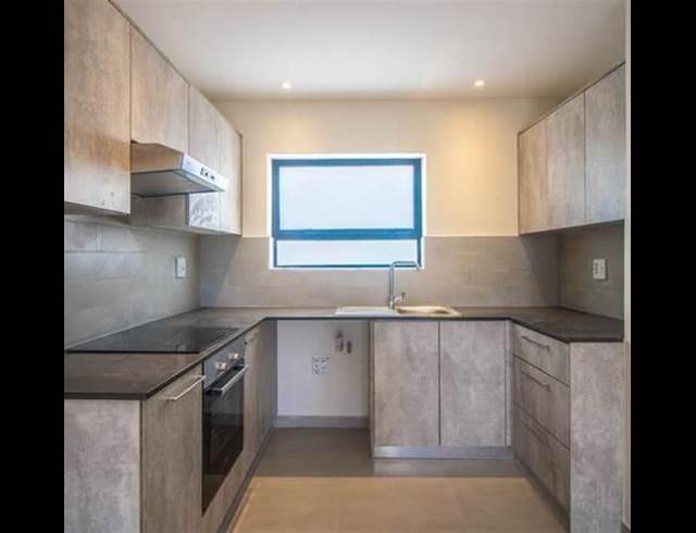 2 bed property to rent in TOWNSEND ESTATE