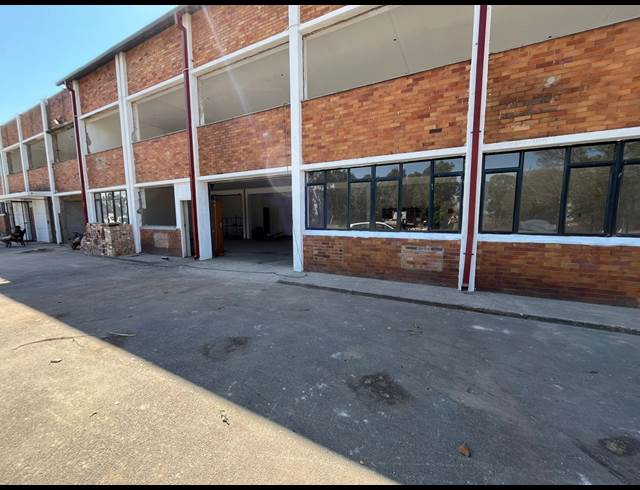 150M² WAREHOUSE TO LET IN NEW ERA