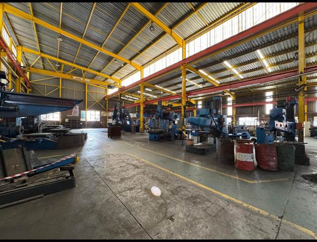 2,300M² WAREHOUSE TO LET IN ROBERTVILLE