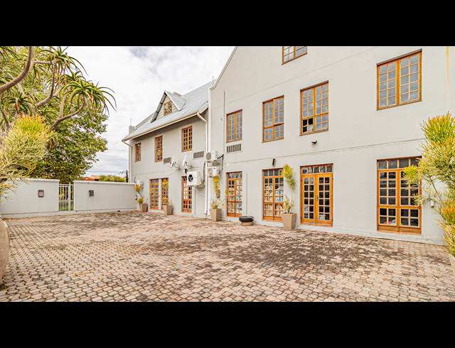 1,702M² OFFICE TO LET IN KENSINGTON B