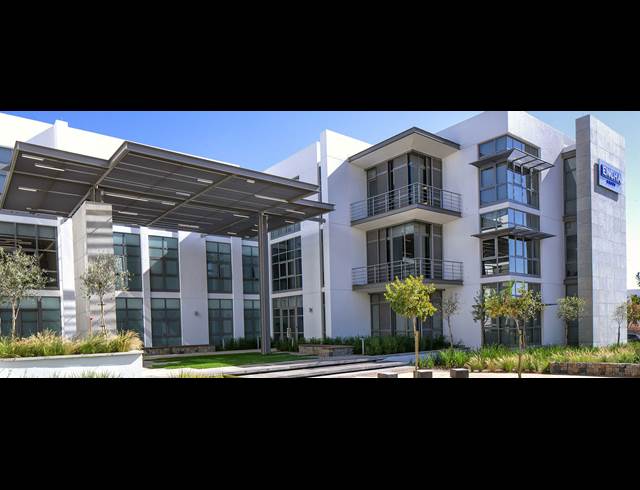 1,162M² OFFICE TO LET IN WATERFALL