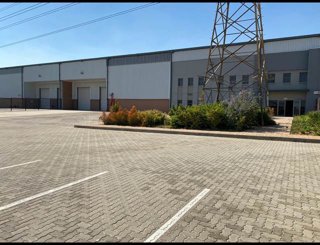 2,143M² WAREHOUSE TO LET IN GOSFORTH PARK
