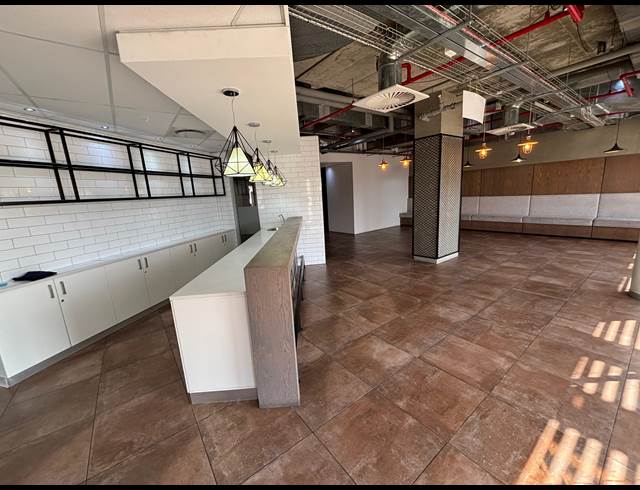 979M² OFFICE TO LET IN CAPE TOWN CITY CENTRE