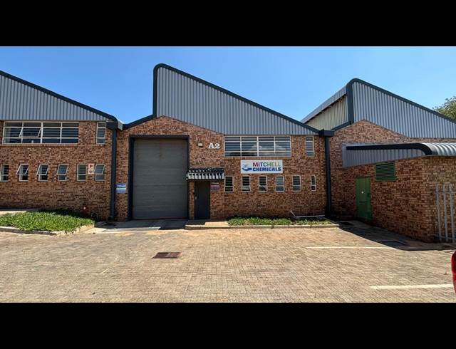 326M² WAREHOUSE TO LET IN ROBERTVILLE