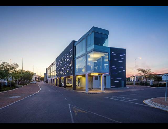 132M² OFFICE TO LET IN BROOKLYN