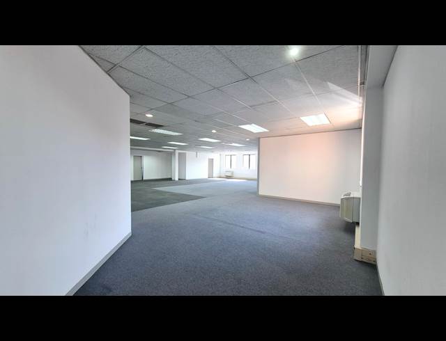 379M² OFFICE TO LET IN MENLYN