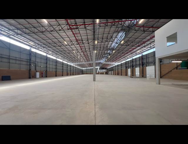 2,898M² WAREHOUSE TO LET IN AIRPORT PARK