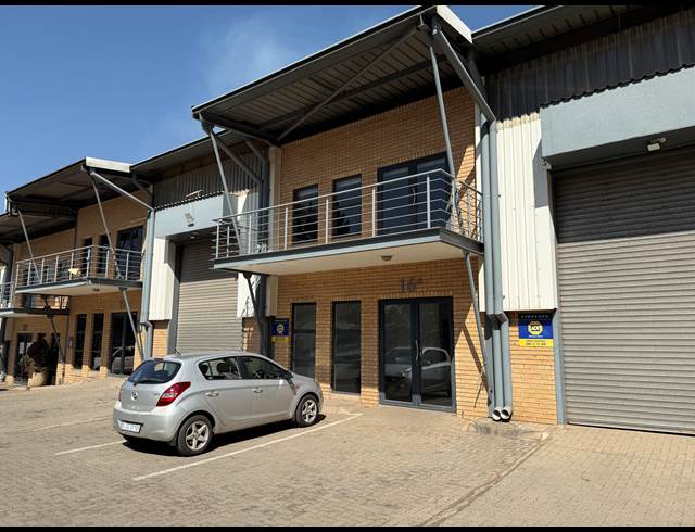 284.20M² WAREHOUSE TO LET IN DRIEHOEK