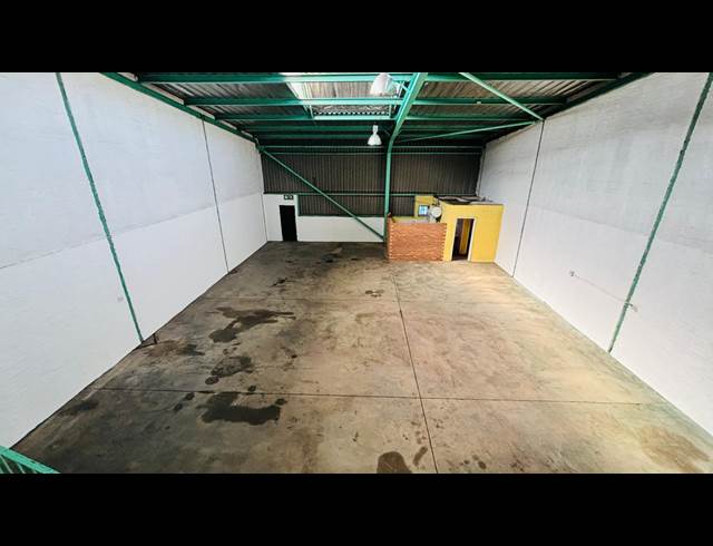 275M² WAREHOUSE TO LET IN STORMILL