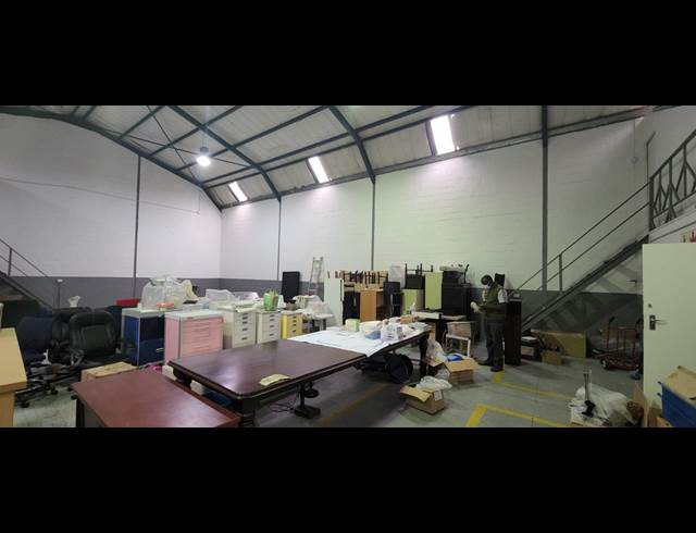 590M² WAREHOUSE TO LET IN SAXENBURG PARK 1