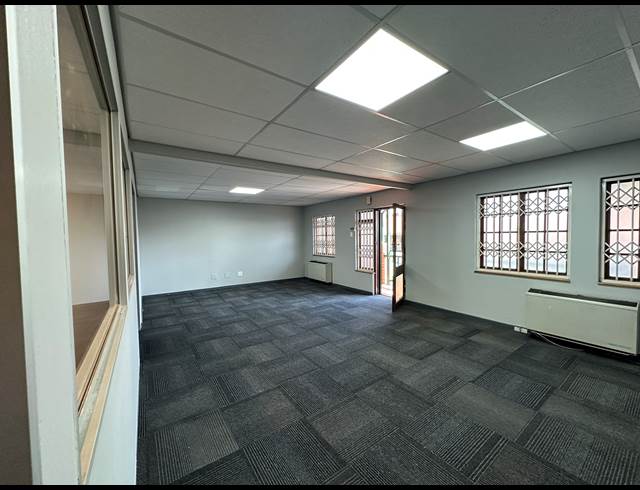 99.90M² OFFICE TO LET IN HIGHVELD BUSINESS PARK