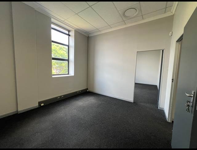 309M² OFFICE TO LET IN HIGHVELD